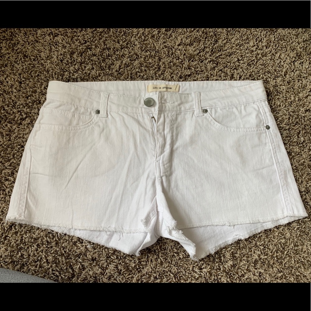 Life in progress white shorts